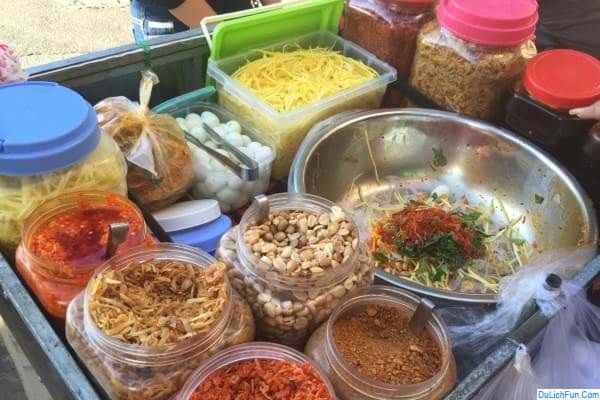 Địa chỉ ăn vặt ngon, giá rẻ ở Đà Nẵng: Đà Nẵng có quán ăn vặt nào ngon? Quán bánh tráng trộn nổi tiếng Đà Nẵng