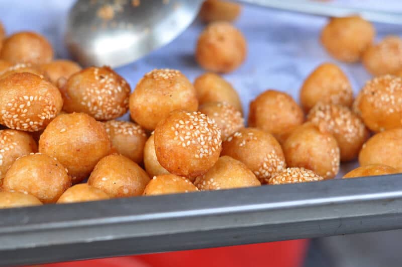 ăn vặt hà nội - bánh rán ô quan chưởng