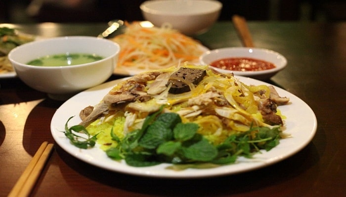 Cơm gà bà Buội