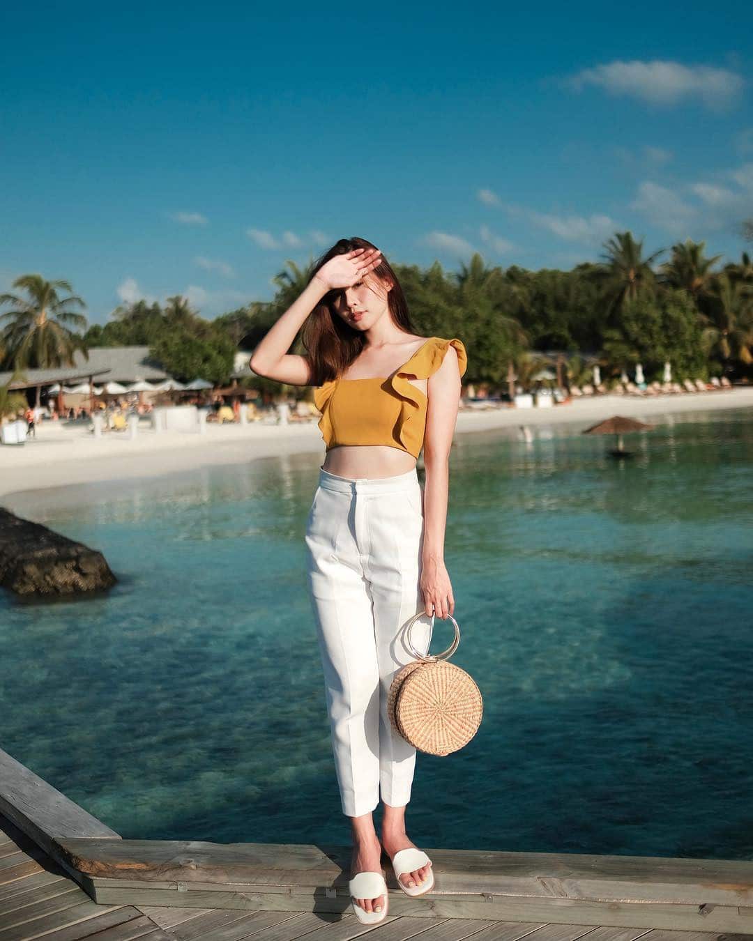 Cách chọn trang phục đi biển phù hợp
