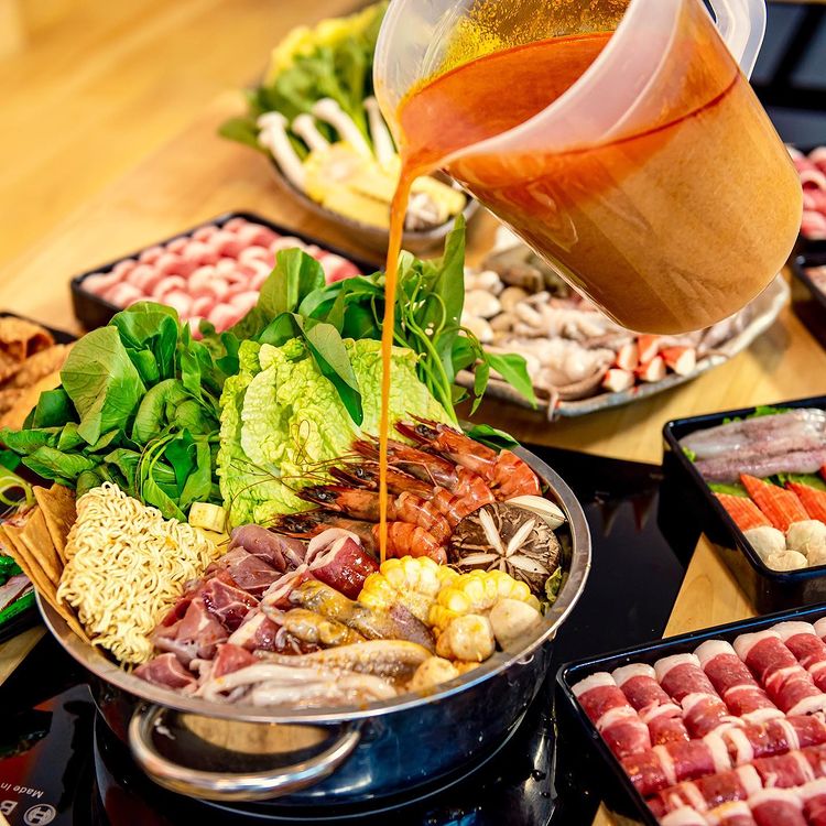 Lẩu Wang Văn Quán menu hấp dẫn gói trọn hương vị Hàn Quốc