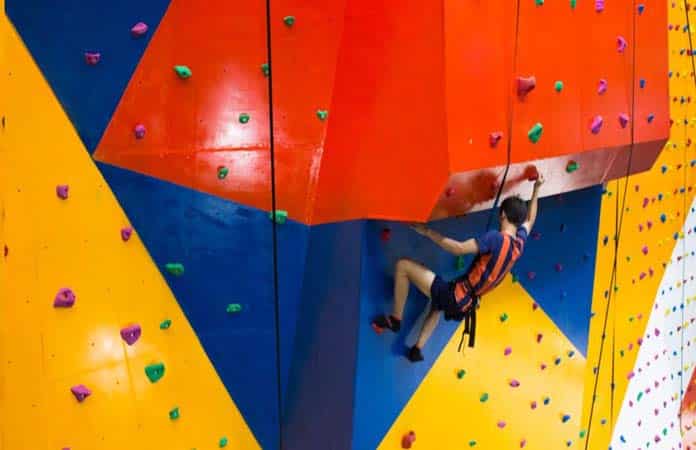 Công viên bạt nhún Jump Arena