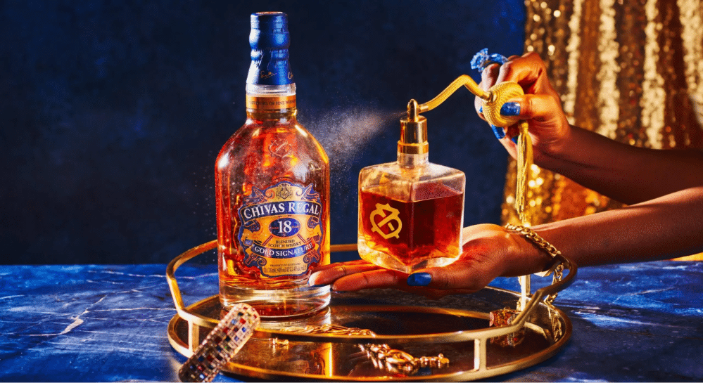 Chivas 18 kinh điển và truyền thống với hương vị đậm đà, nồng nàn đầy mượt mà.